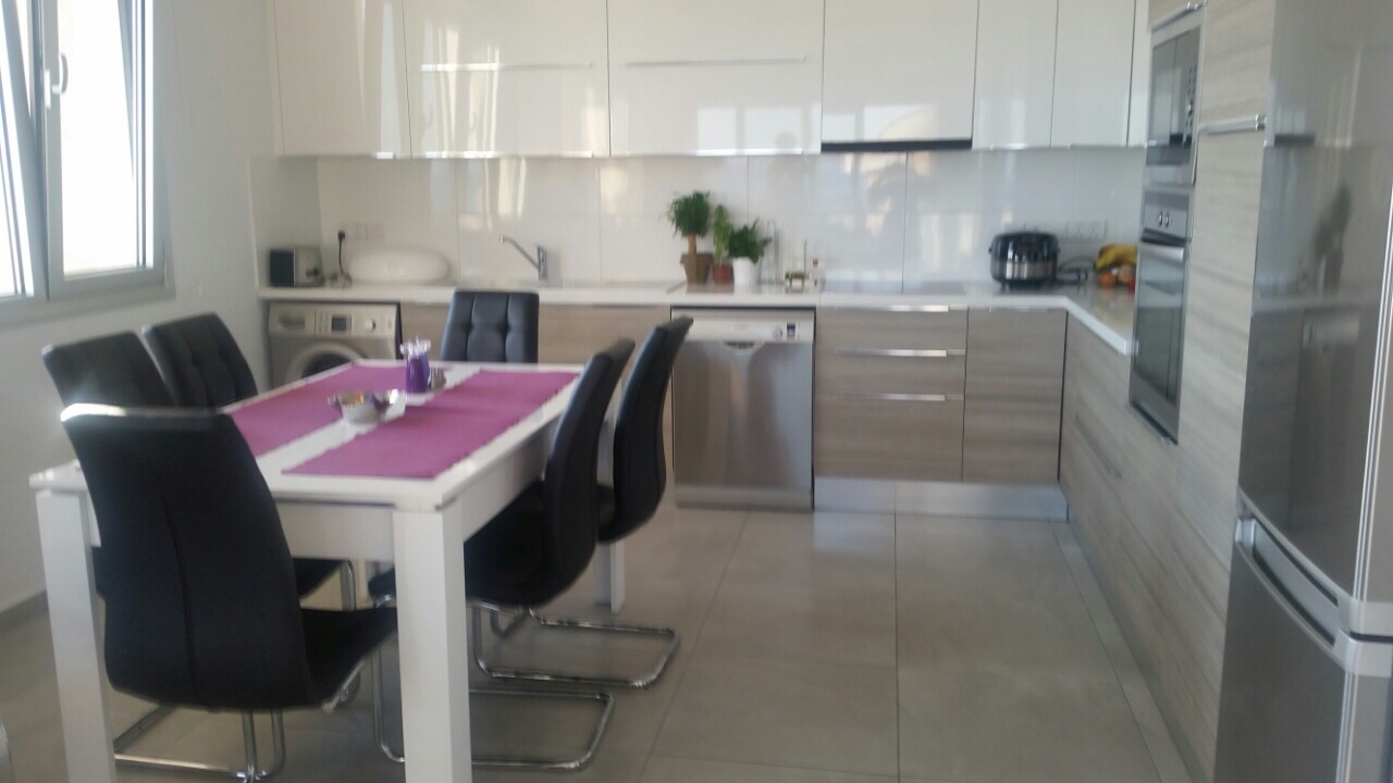 Agios Tyhonas 3 bedrooms flat 