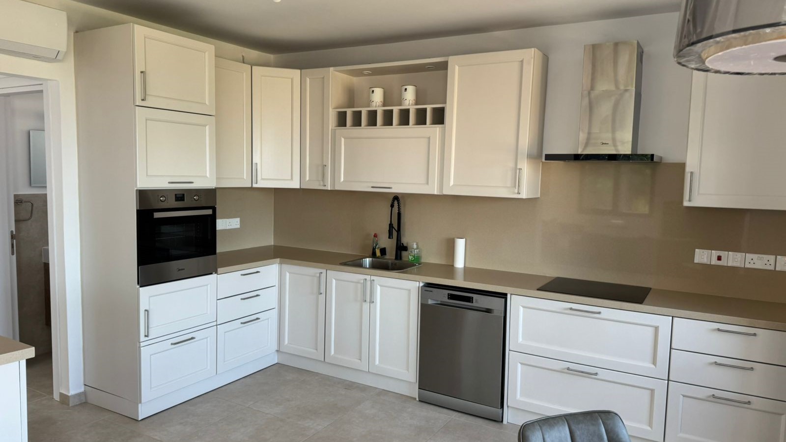 A magnificent classic and very spacious home