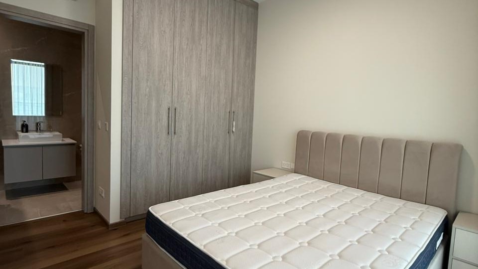 New two-bedroom apartment 