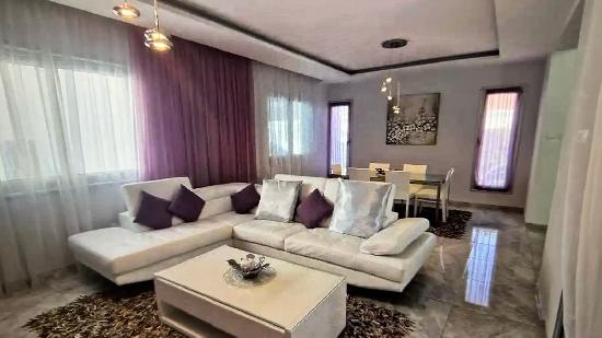 Modern 4-Bedroom Villa with Office