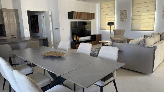 Elegant 2-Bedroom Apartment for Rent