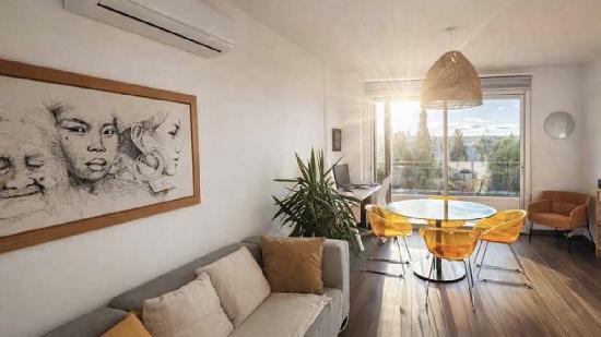 Apartment with partial sea views