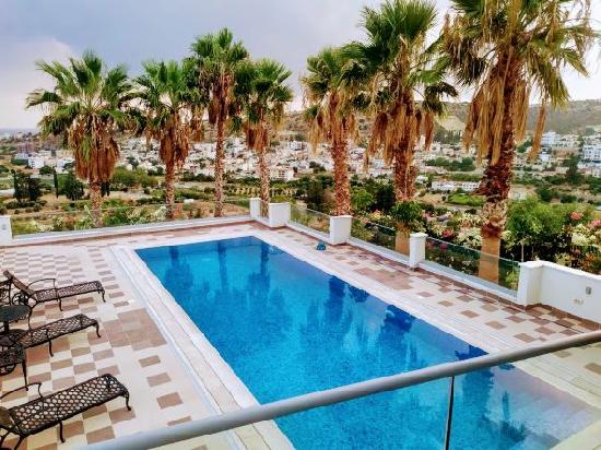 Exclusive 7 bedrooms Villa