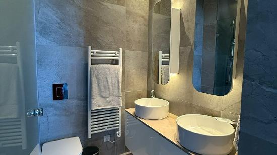 Elegant 2-Bedroom Apartment for Rent