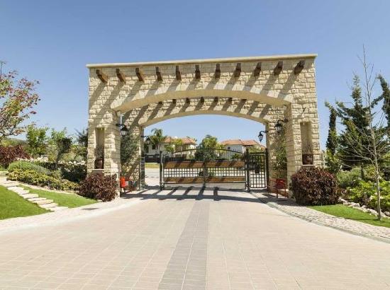 Beautiful Villa for rent in gated complex 