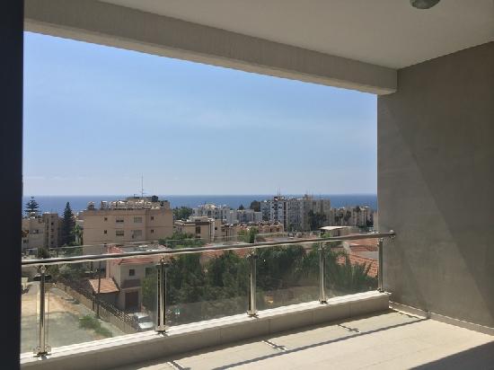 Agios Tyhonas 3 bedrooms flat 