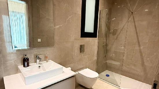 New two-bedroom apartment 