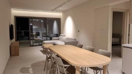 Modern 2-bedroom premium apartment